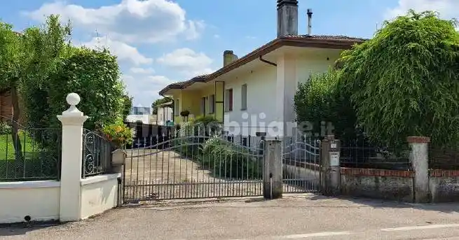 Villa in vendita a Prata di Pordenone