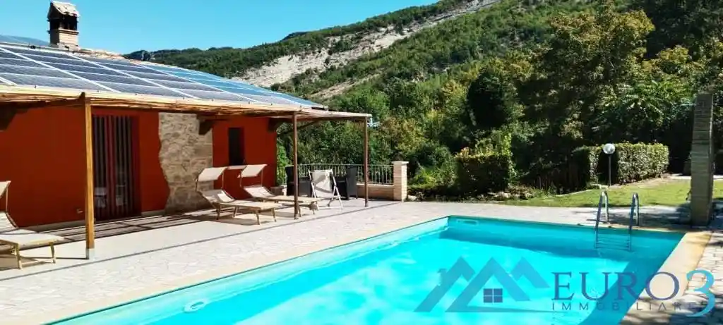 Villa in vendita a Ascoli Piceno