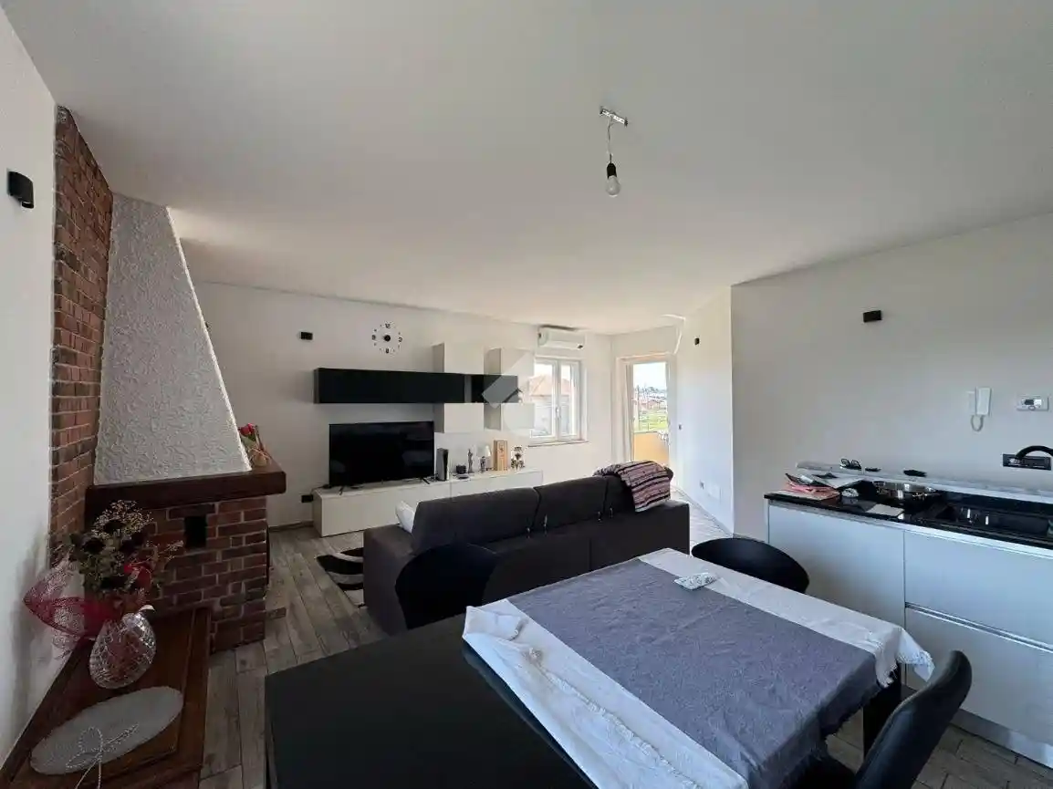 Villa in vendita a Oleggio