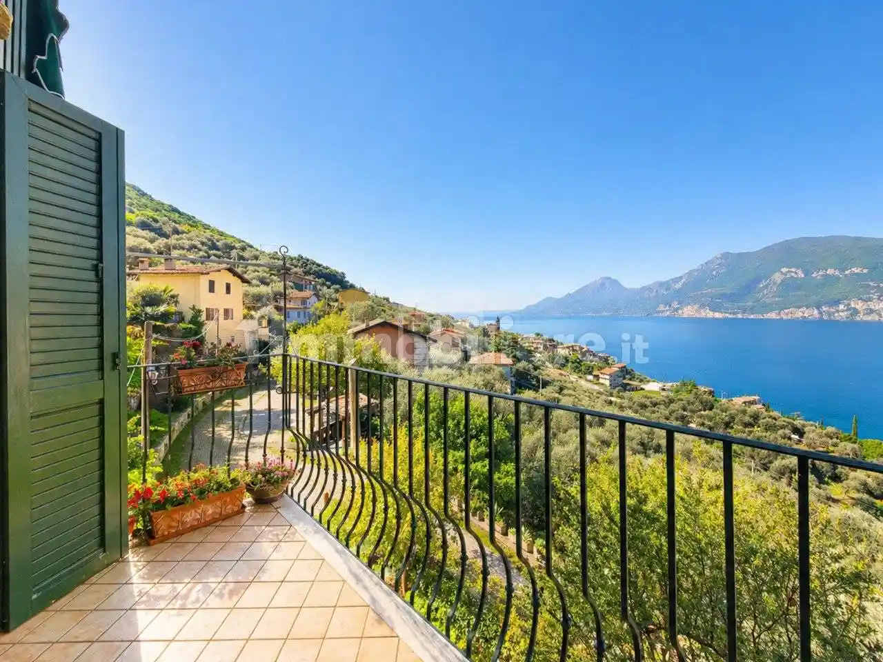 Appartamento in vendita a Brenzone sul Garda
