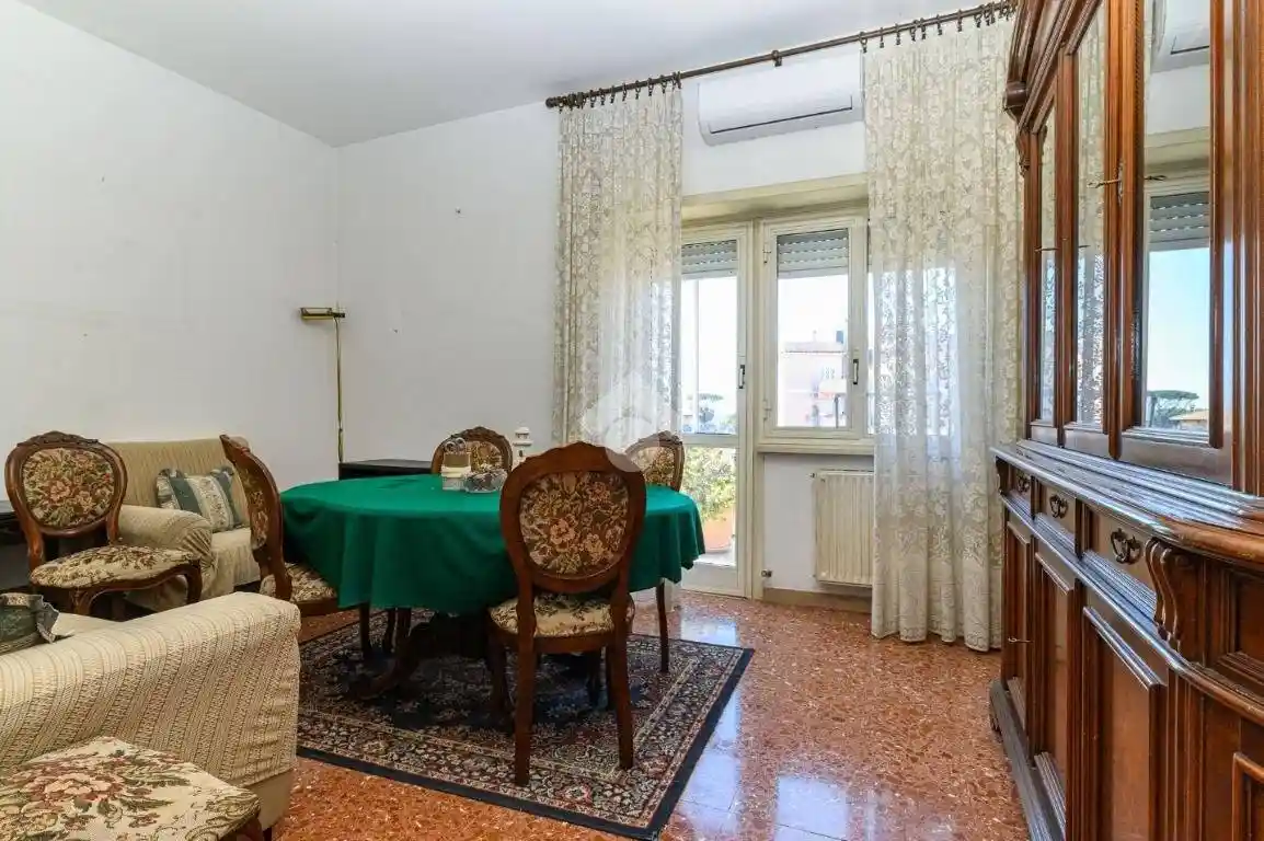 Appartamento in vendita a Roma