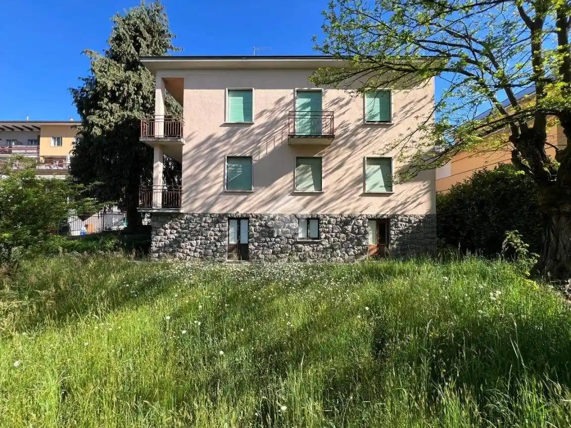 Villa in vendita a Clusone
