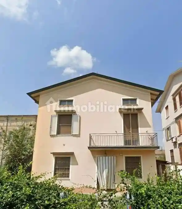 Casa indipendente in vendita a Polesine Zibello