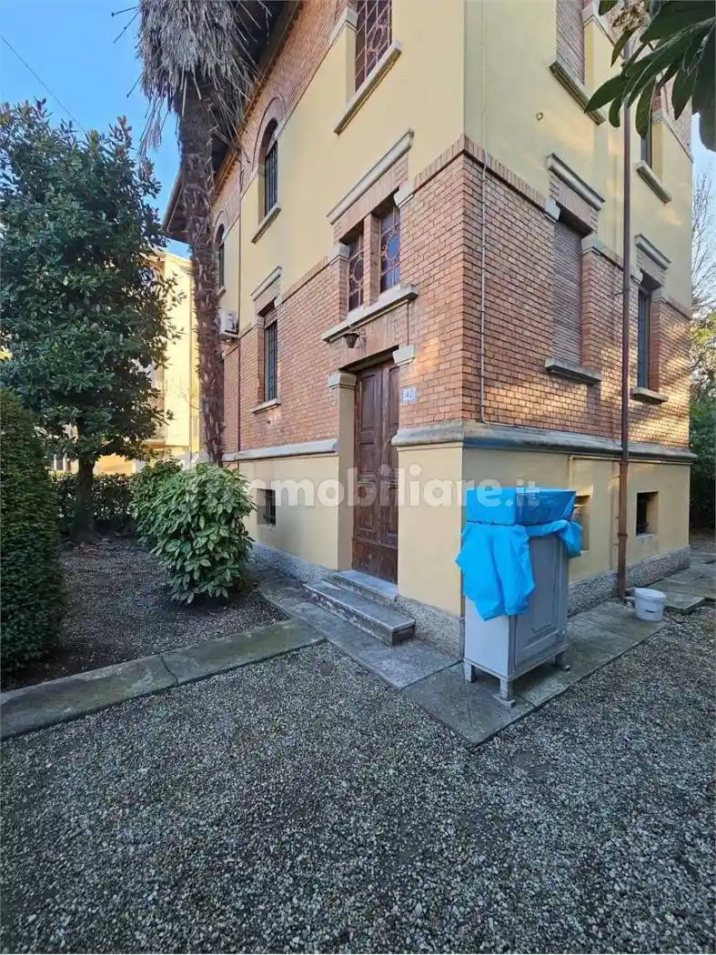 Villa in vendita a Modena