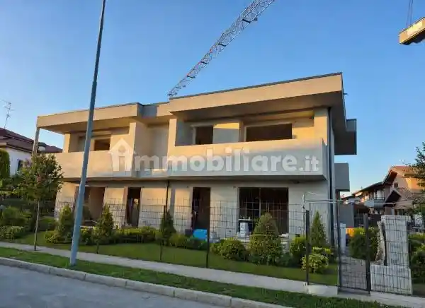 Appartamento in vendita a Bonate Sotto