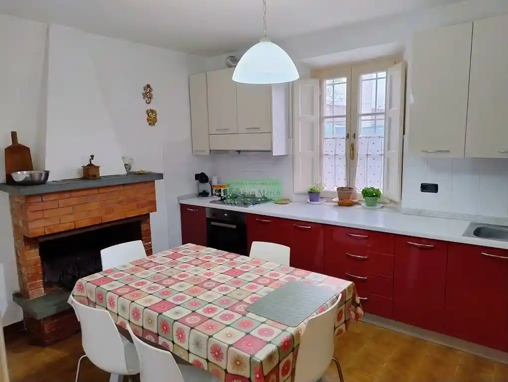 Casa indipendente in vendita a Lucca