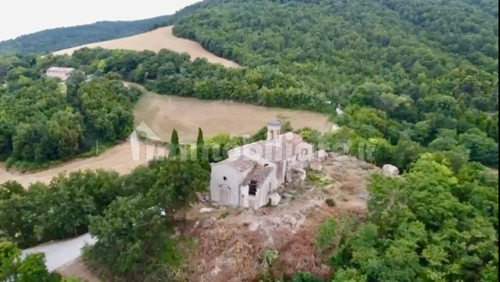 Rustico - Casale in vendita a Fossombrone