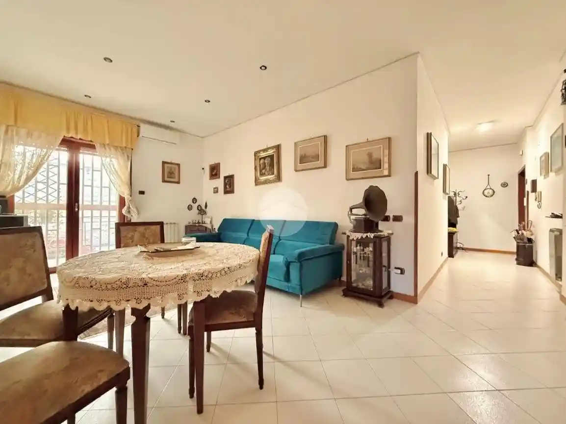 Appartamento in vendita a Pozzuoli
