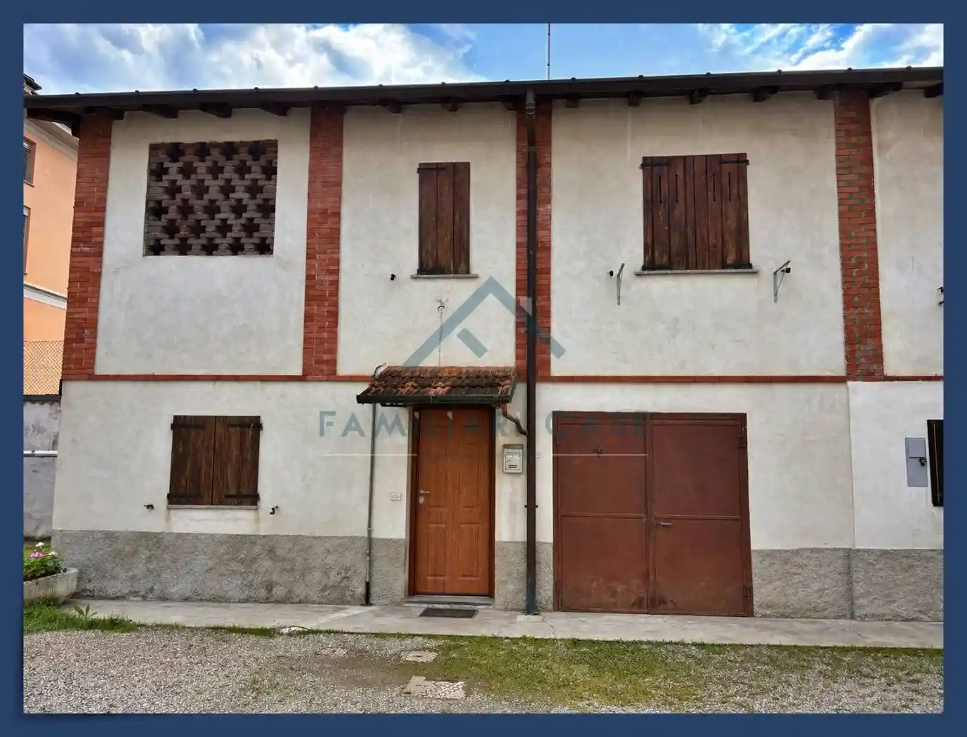 Casa indipendente in vendita a Azzate