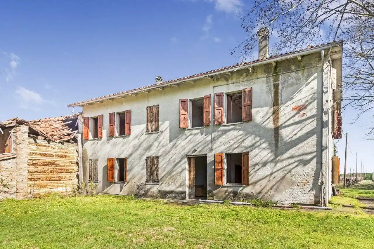 Rustico - Casale in vendita a Massa Lombarda