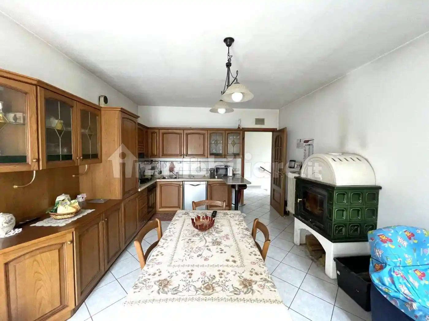 Casa indipendente in vendita a Corneliano d'Alba