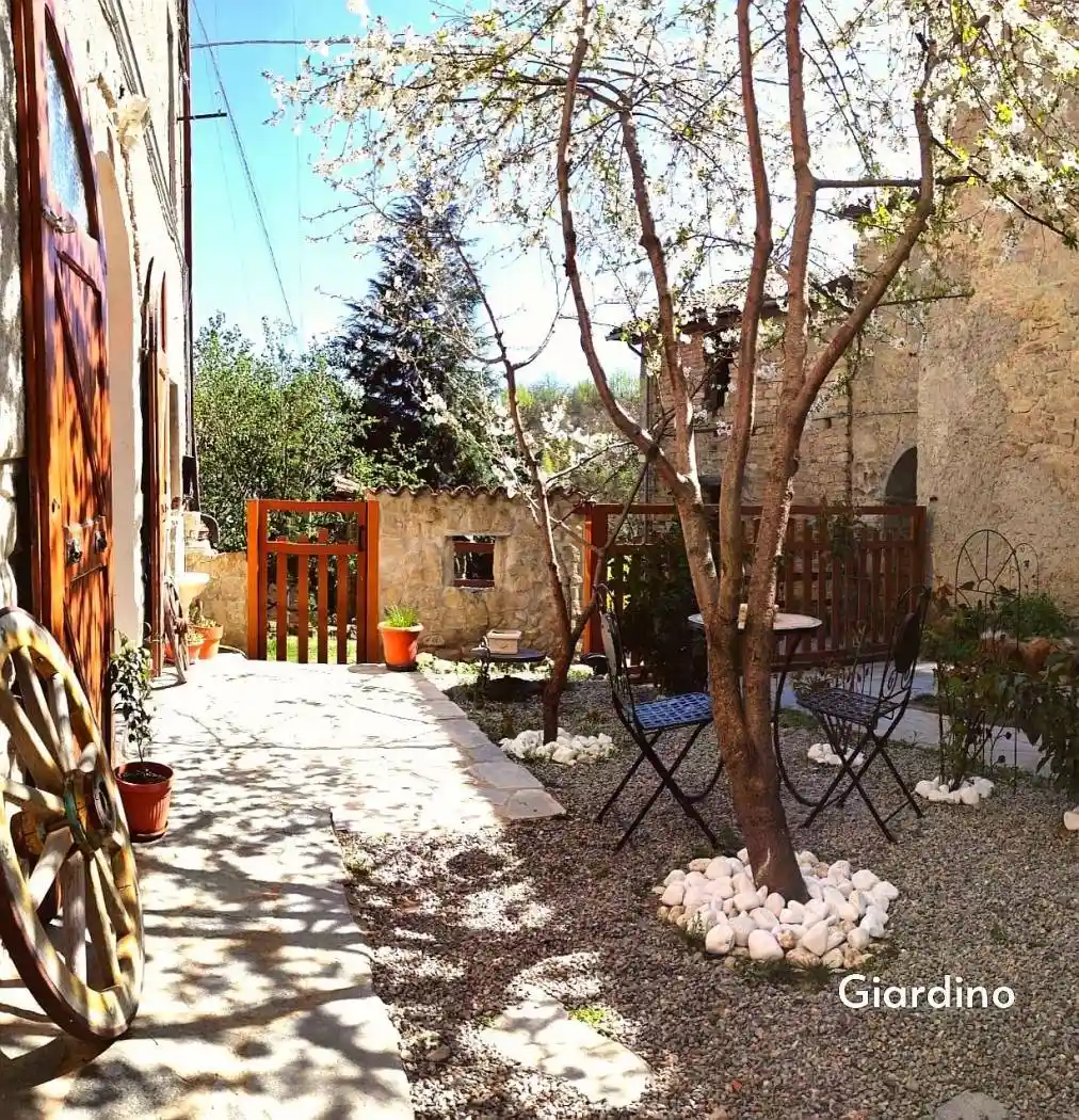 Villa in vendita a Garbagna