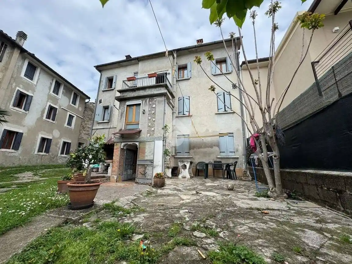 Casa indipendente in vendita a Vittorio Veneto