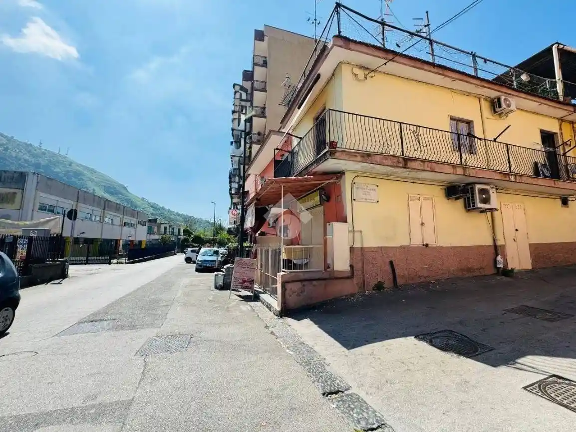 Appartamento in vendita a Napoli