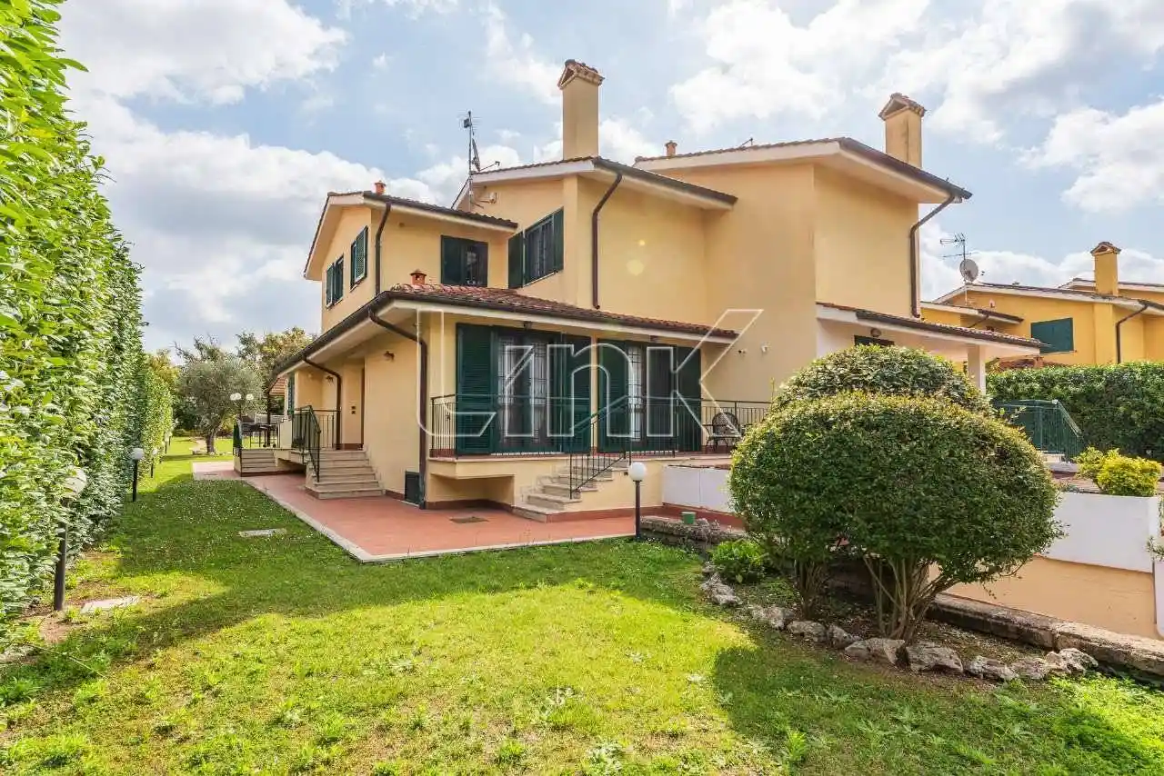 Villa in vendita a Roma