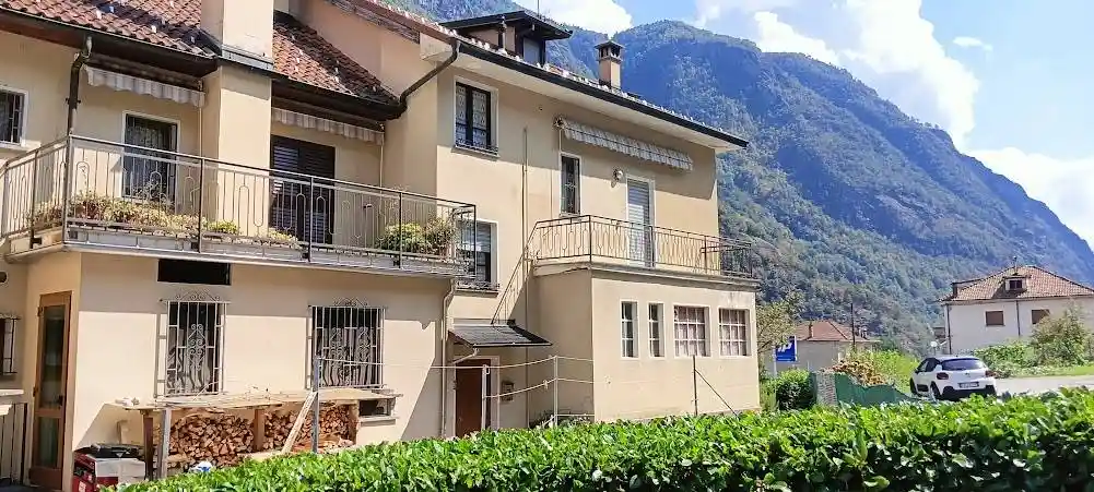 Palazzo - Edificio in vendita a Crodo
