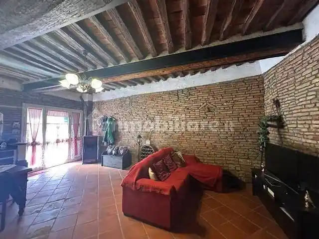 Casa indipendente in vendita a Crespina e Lorenzana