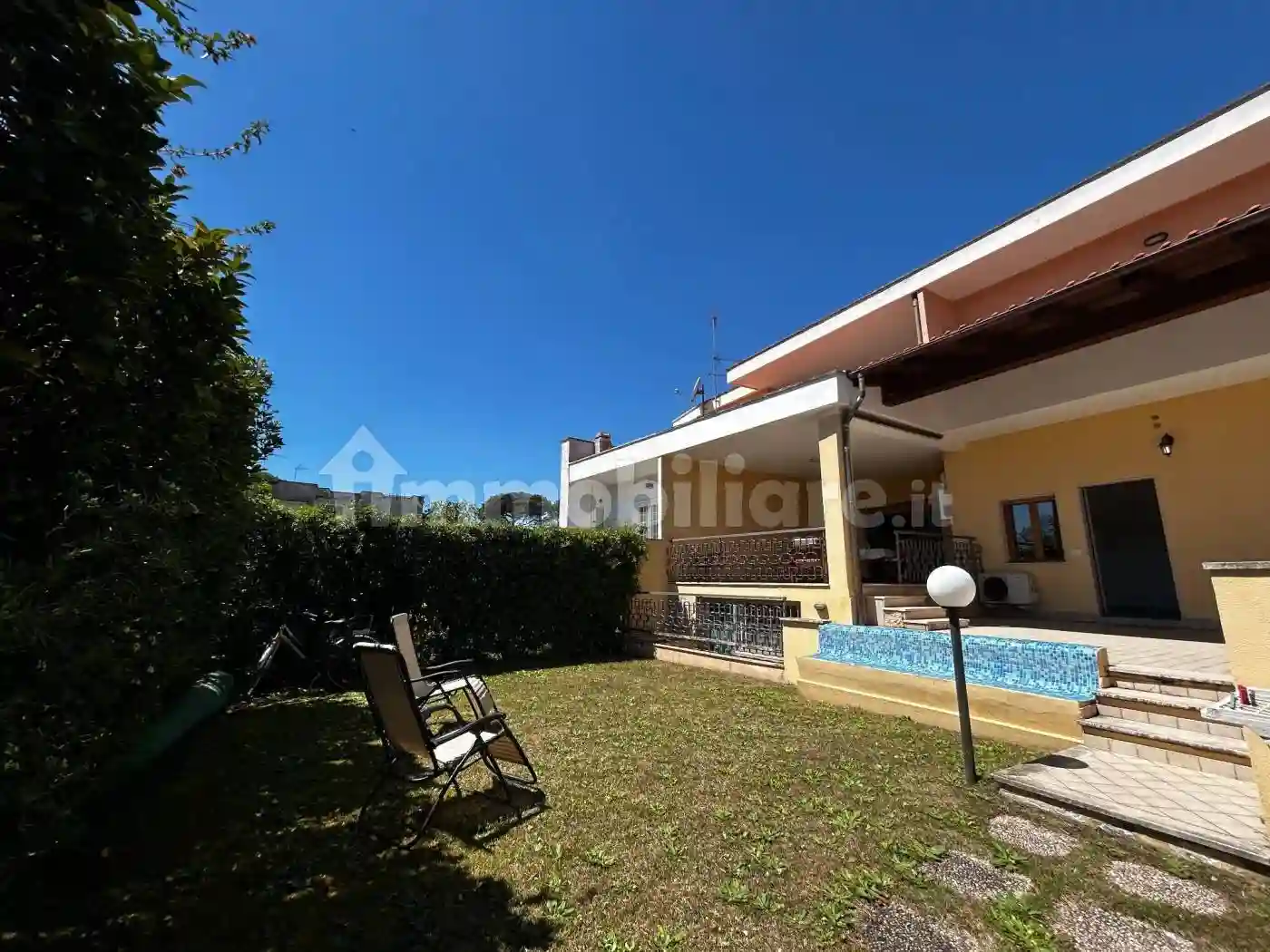 Villa - foto 2