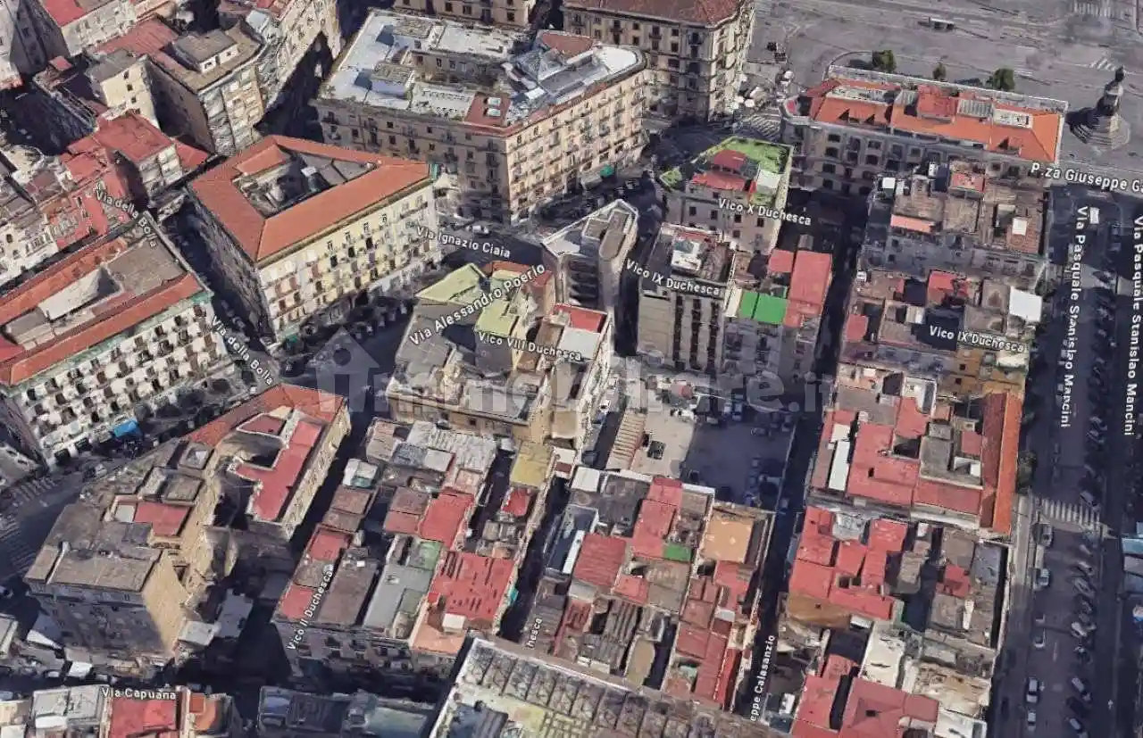 Appartamento in vendita a Napoli