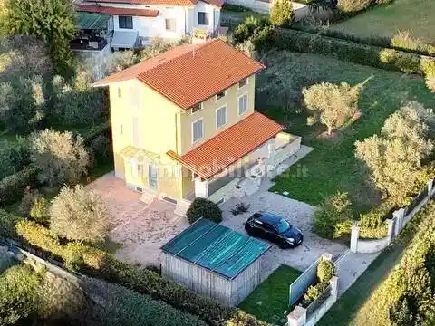 Villa in vendita a Massarosa
