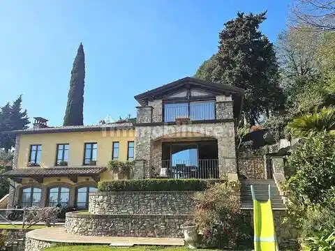 Villa in vendita a Massarosa
