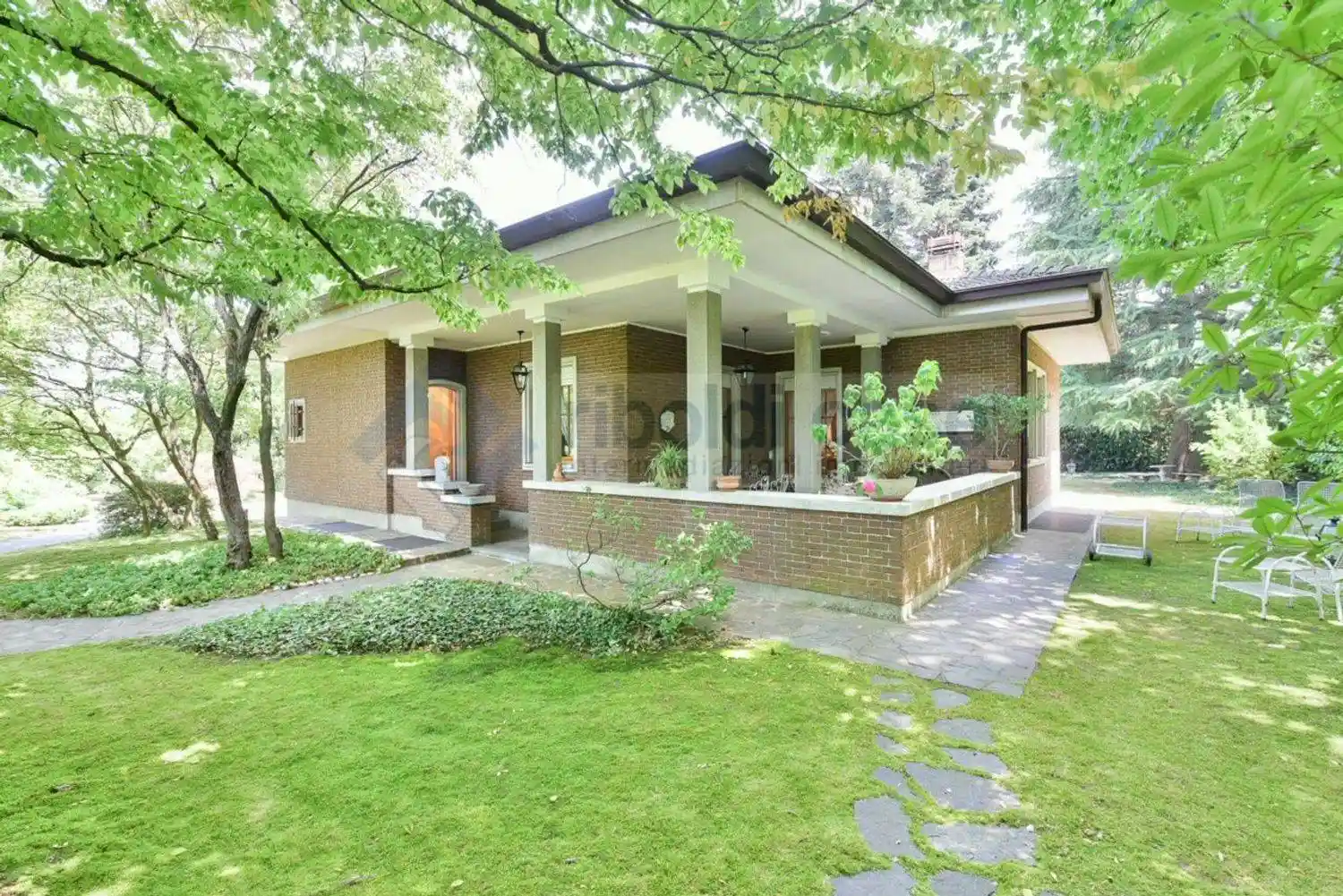 Villa in vendita a Besana in Brianza