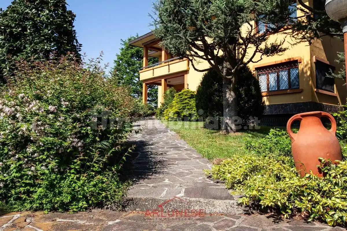 Villa in vendita a Arconate