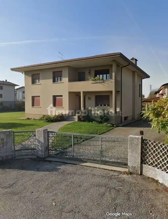 Villa in vendita a Fiume Veneto