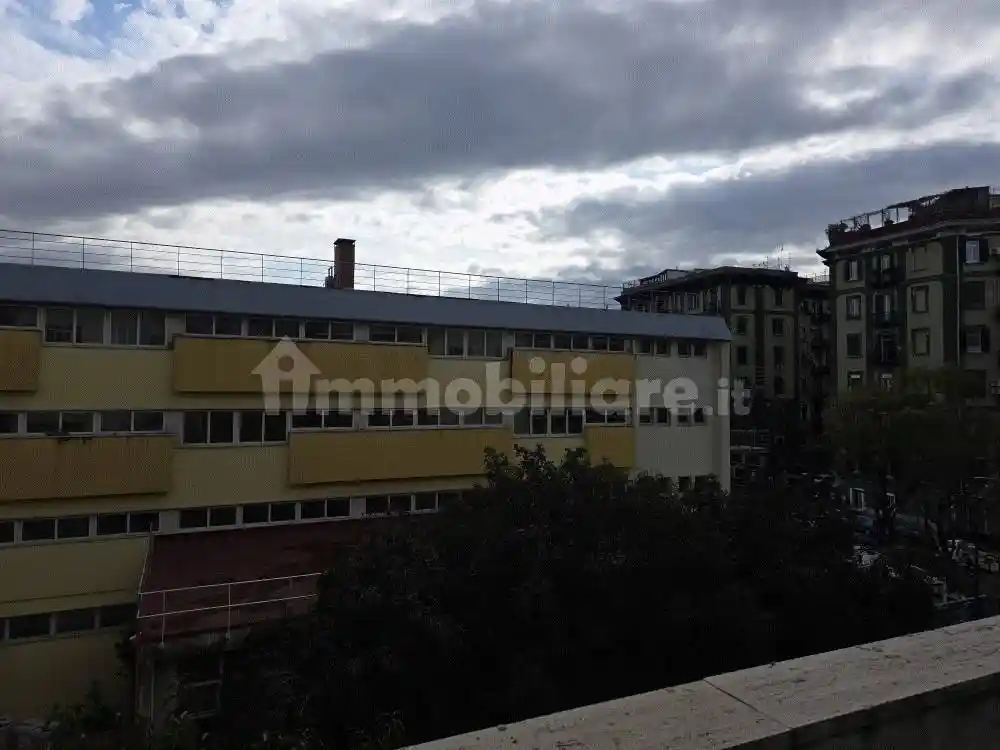 Appartamento in vendita a Napoli