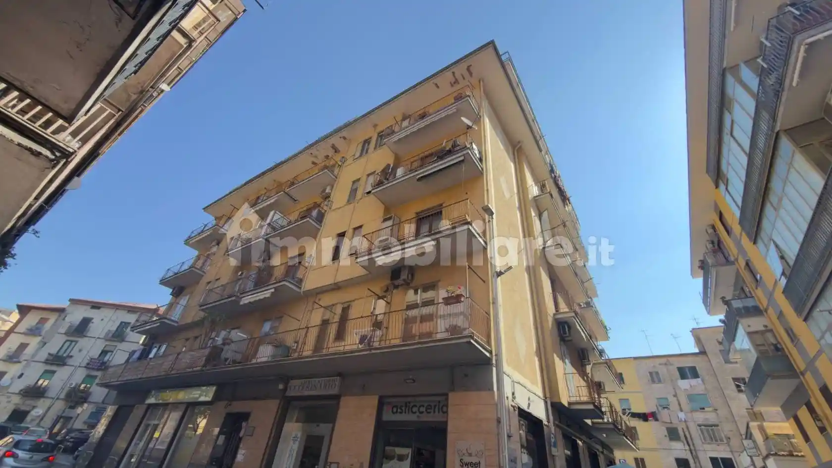Appartamento in vendita a Salerno