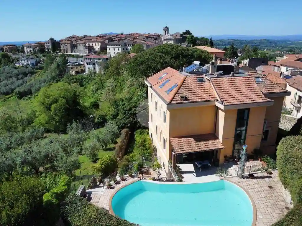 Villa - foto 2