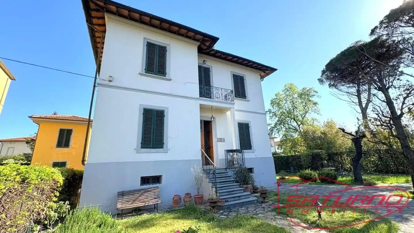 Villa in vendita a Lucca