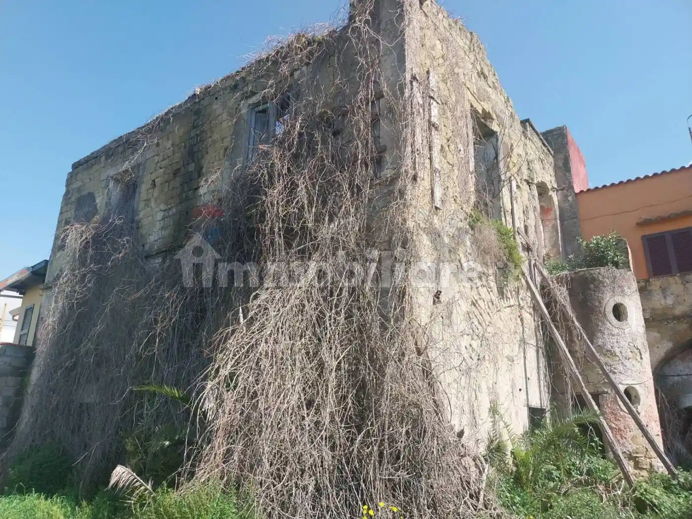 Rustico - Casale in vendita a Pozzuoli