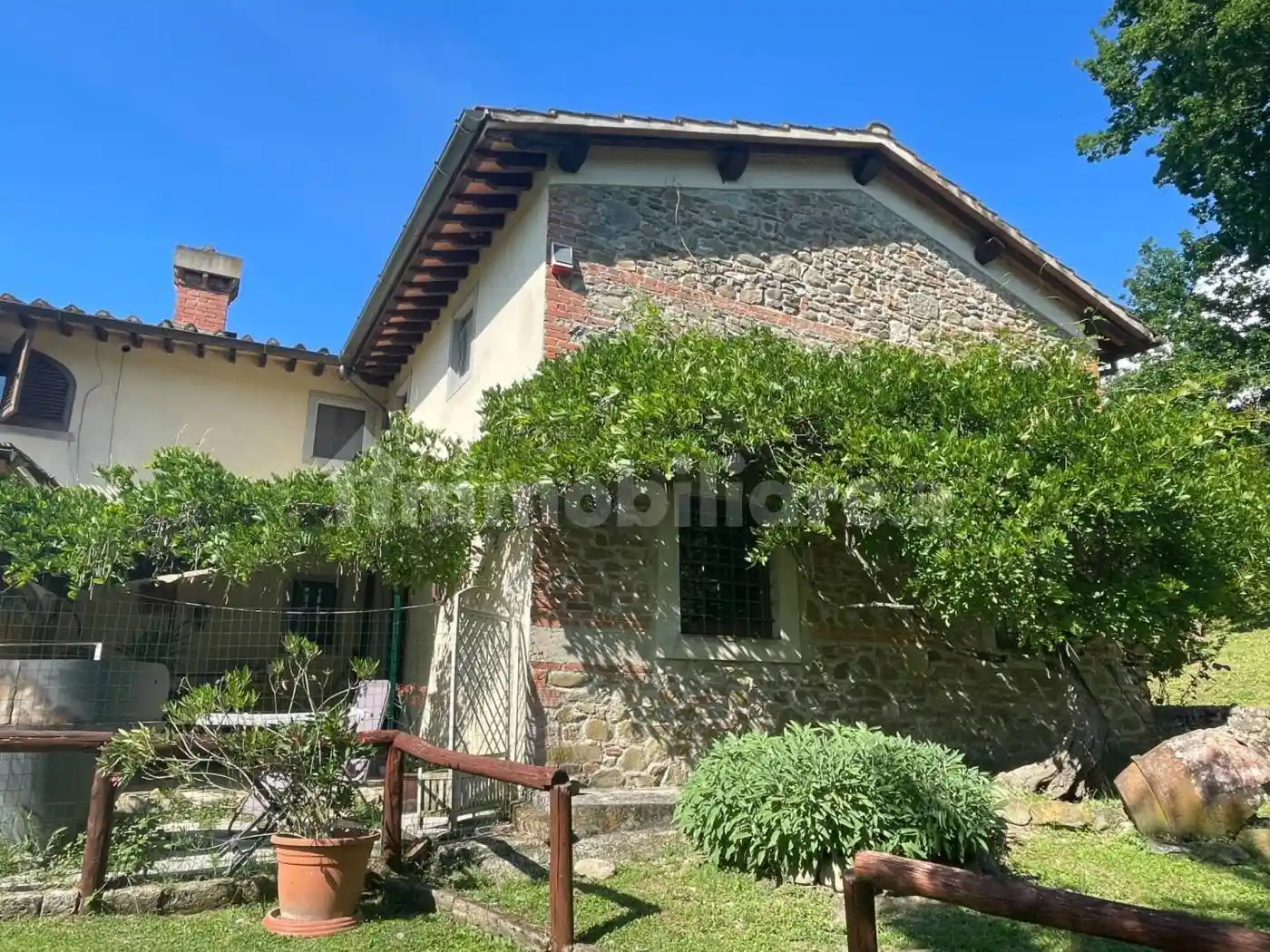 Rustico - Casale in vendita a Reggello