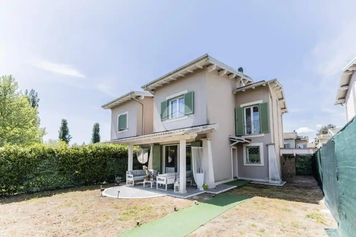 Villa in vendita a Nepi