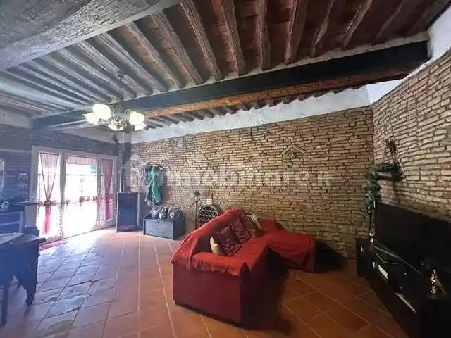 Casa indipendente in vendita a Crespina e Lorenzana