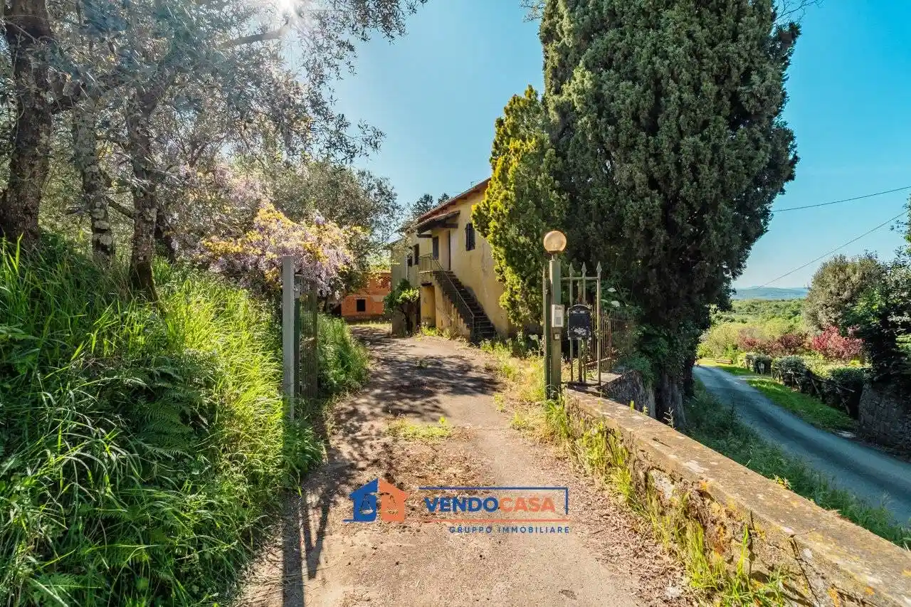 Villa in vendita a Reggello