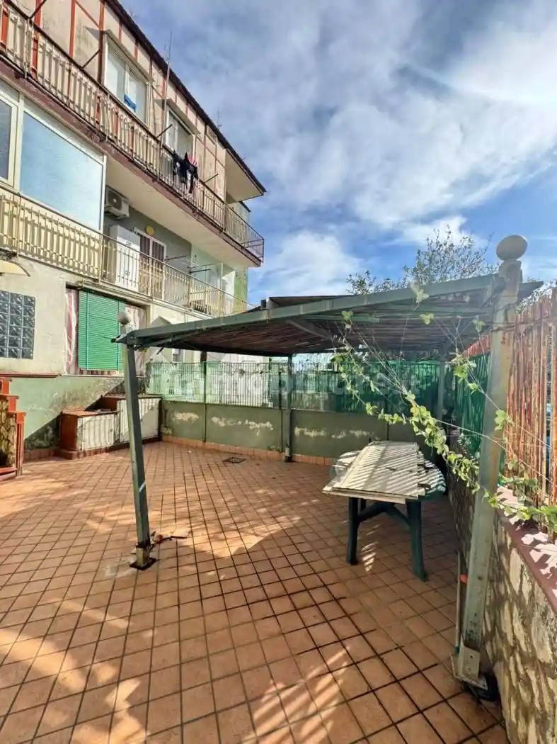 Appartamento in vendita a Napoli