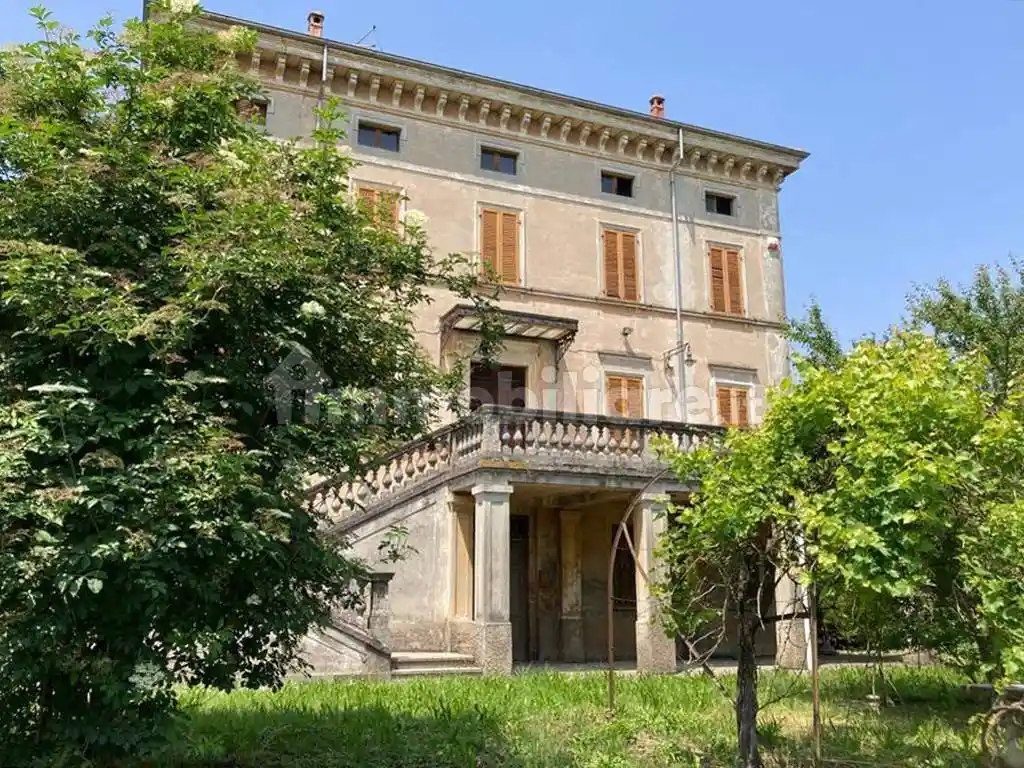 Palazzo - Edificio in vendita a Colorno