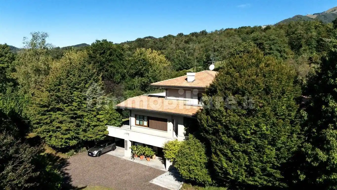 Villa in vendita a Palazzago