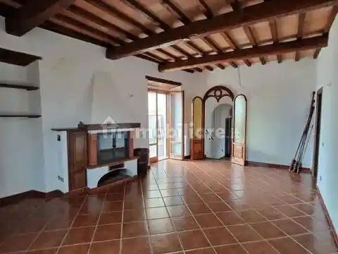 Appartamento in vendita a Magliano in Toscana