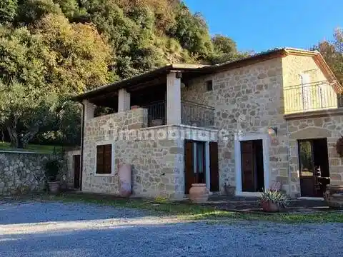Rustico - Casale in vendita a Semproniano