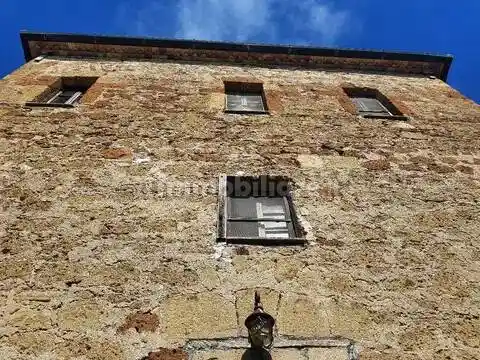 Villa in vendita a Sorano