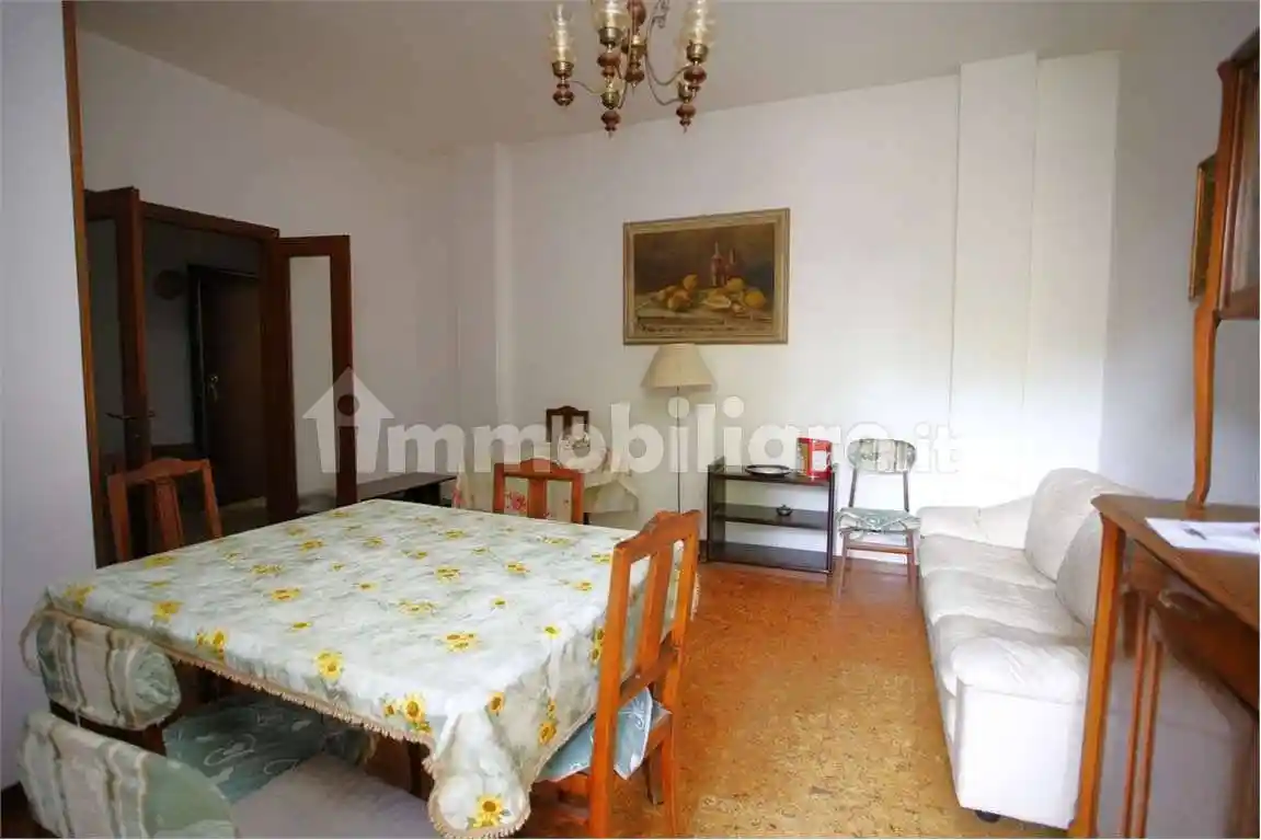 Appartamento in vendita a Carrara