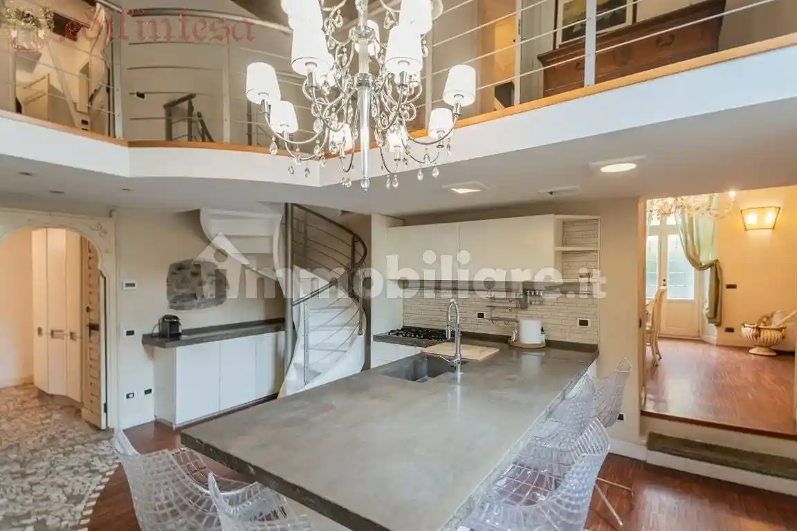 Appartamento in vendita a Besana in Brianza