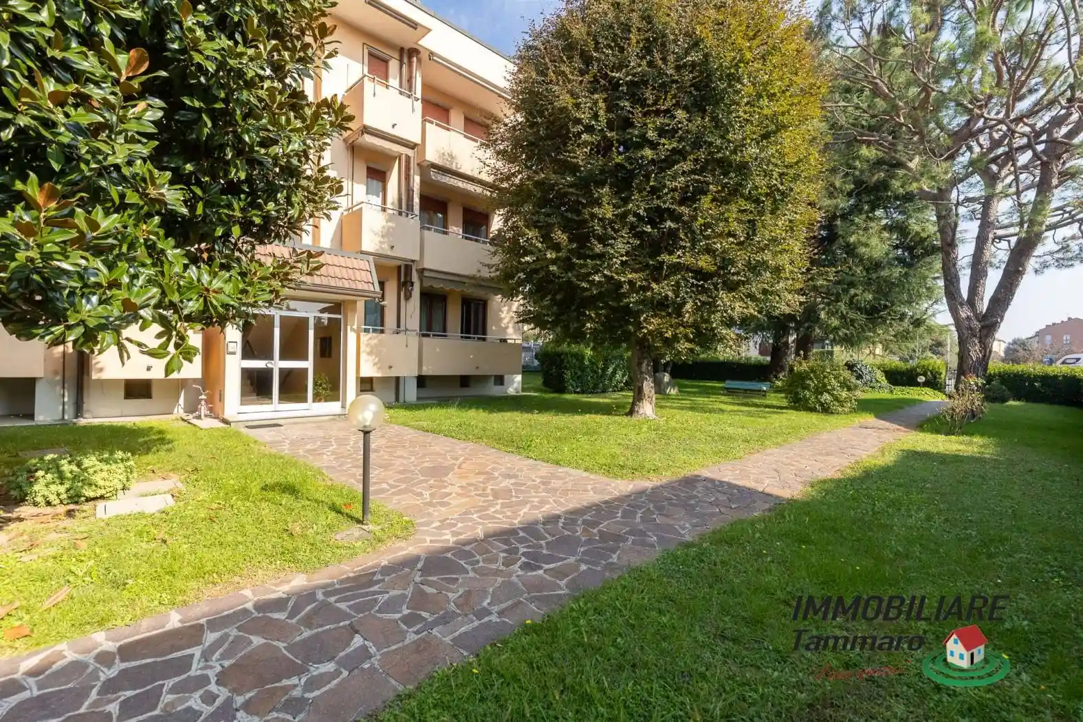 Appartamento in vendita a Verano Brianza