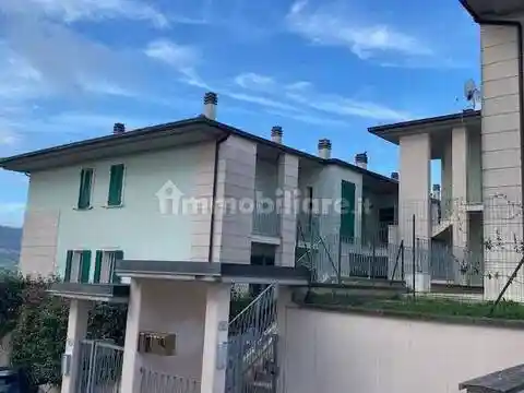 Appartamento in vendita a Fossato di Vico