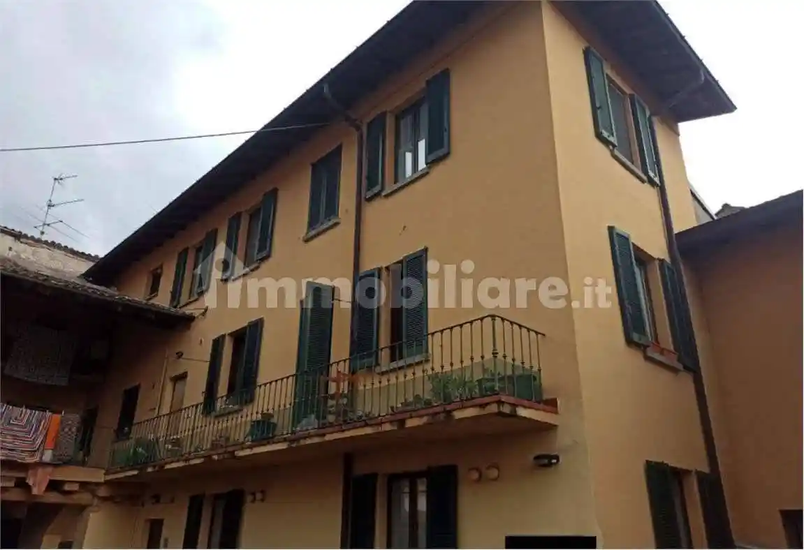 Appartamento in vendita a Longone al Segrino