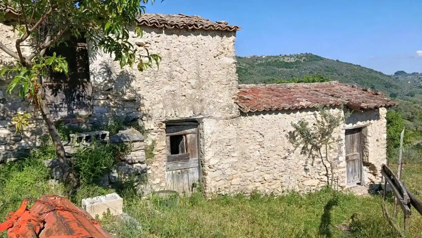 Rustico - Casale in vendita a Alatri
