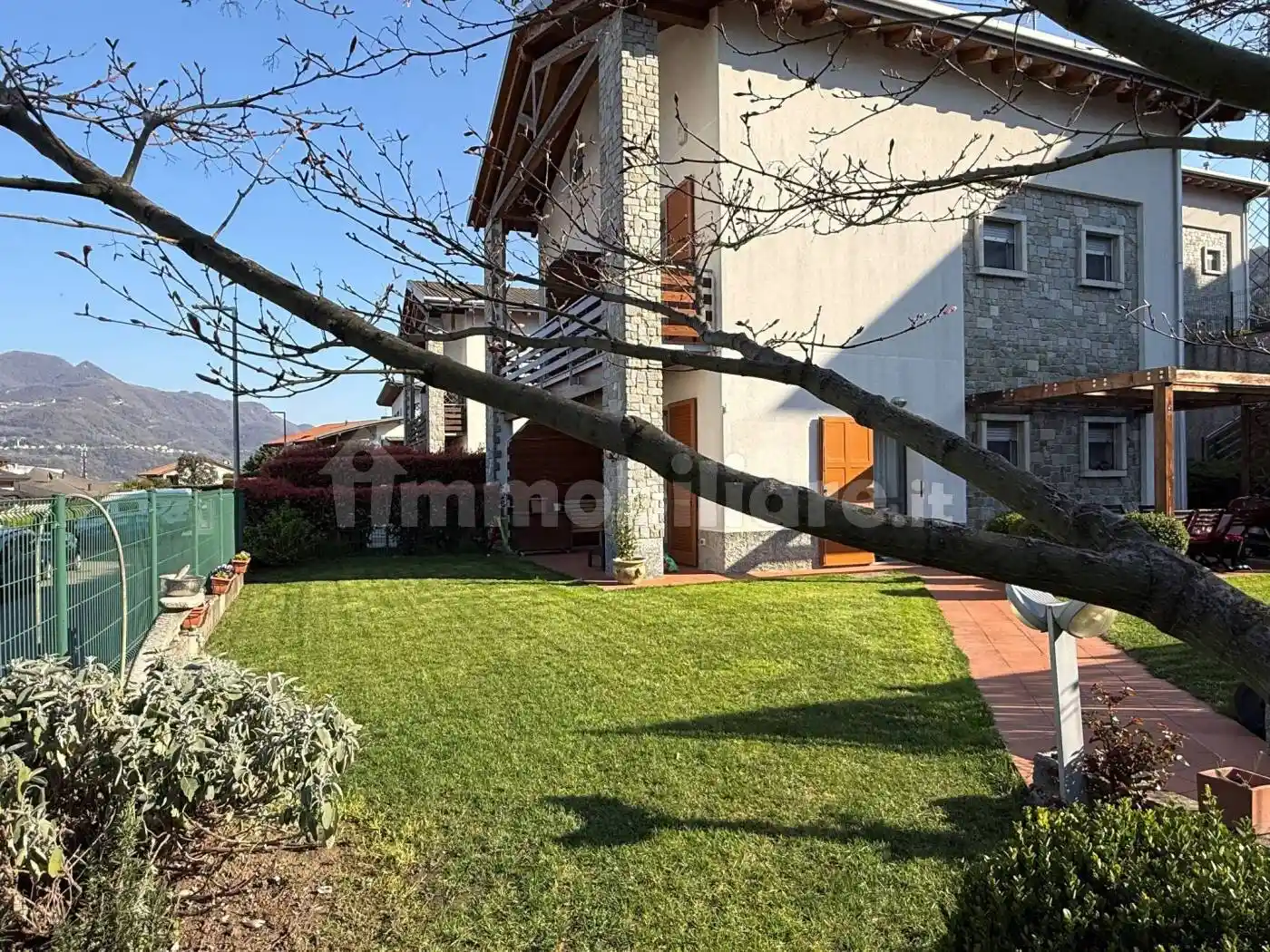 Villa in vendita a Garlate